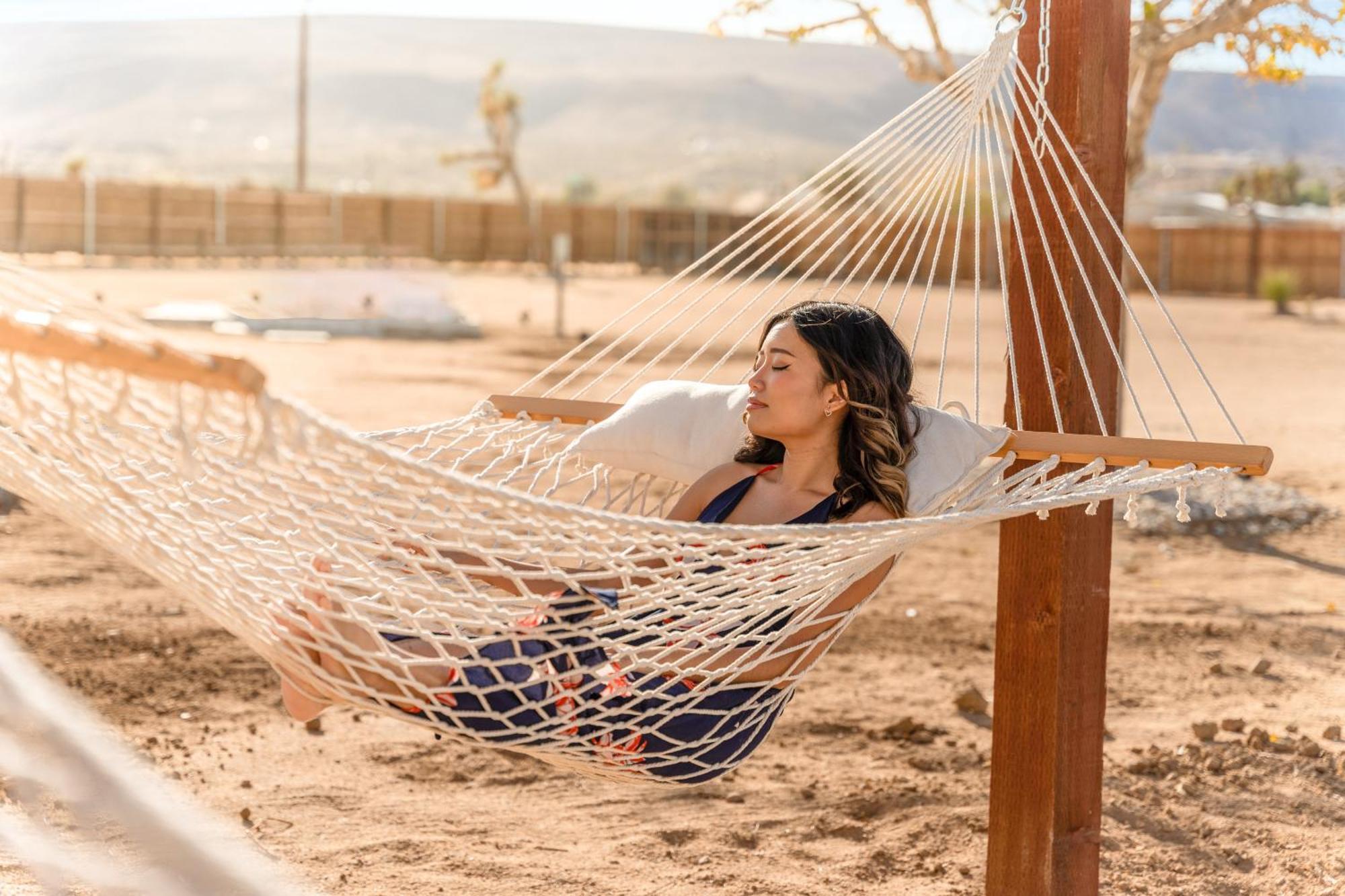 Private Jt Cabin - Ev L2 Station, Hammocks, Fire Pit, Bbq, Bocce Ball, Cornhole Yucca Valley Buitenkant foto