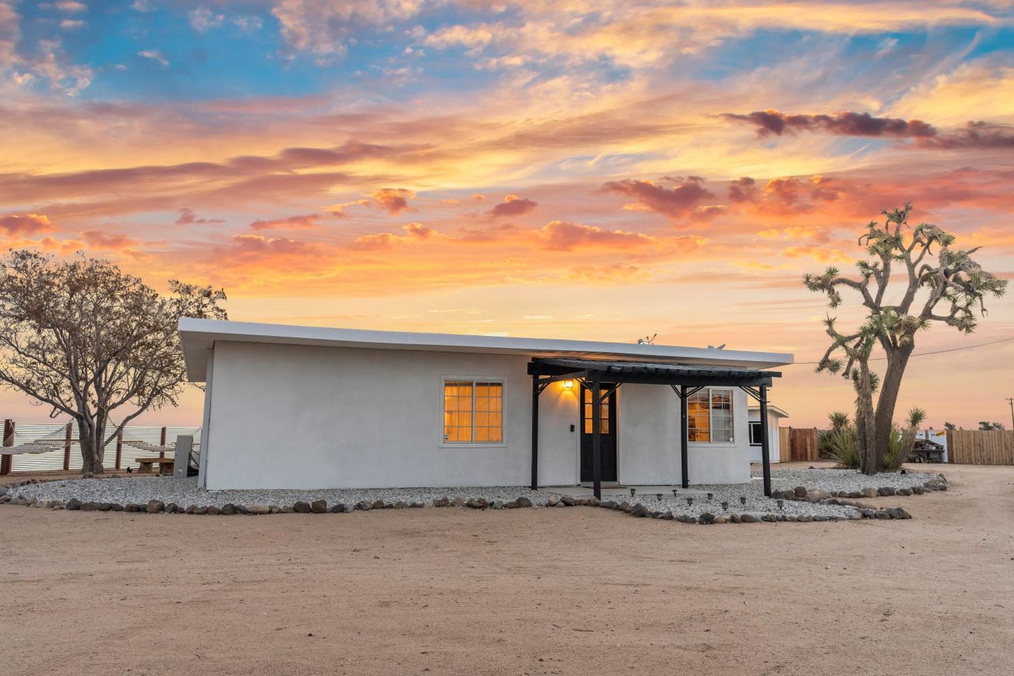 Private Jt Cabin - Ev L2 Station, Hammocks, Fire Pit, Bbq, Bocce Ball, Cornhole Yucca Valley Buitenkant foto